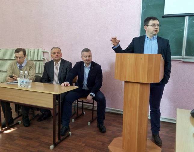 часників семінару вітає ректор ТНПУ проф.Буяк Б.Б.